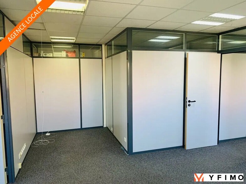 Office in Croissy-sur-Seine for lease - Building Photo - Image 2 of 7