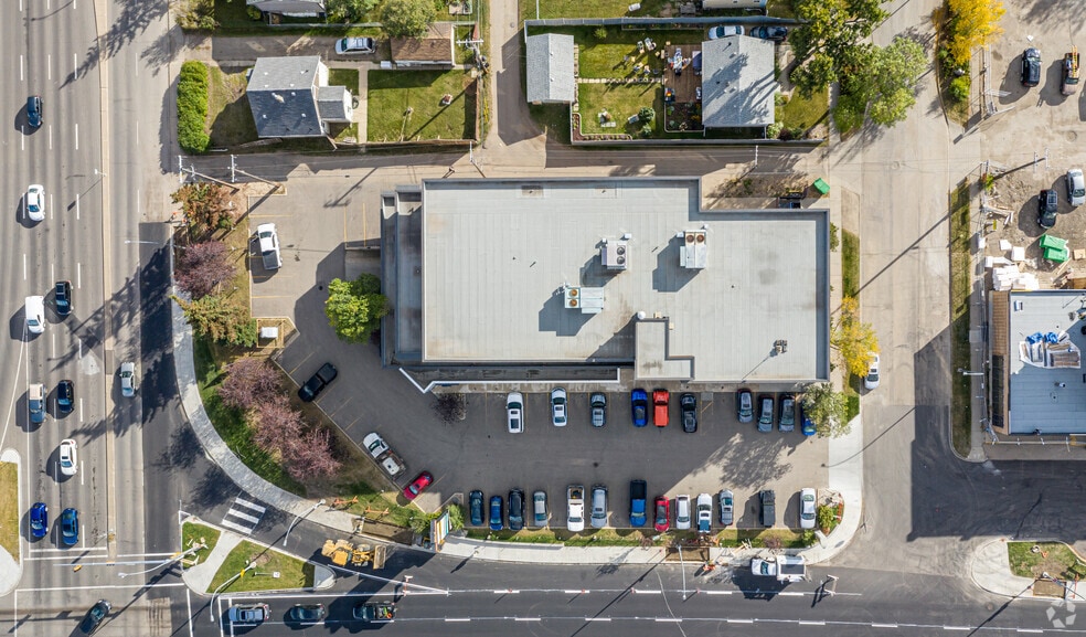 14903-14927 111 Av NW, Edmonton, AB à louer - Aérien - Image 3 de 6