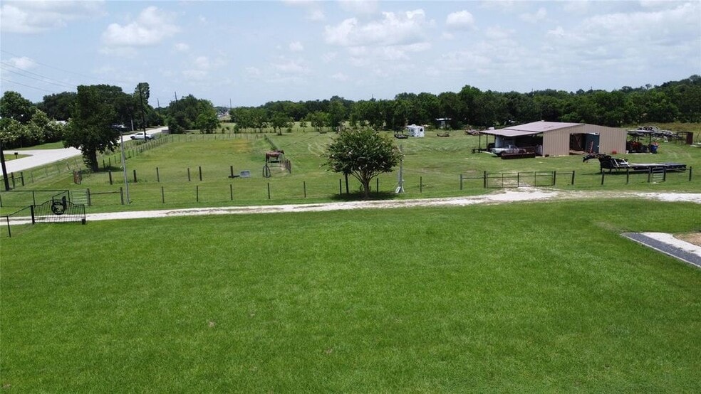 17220 Kermier Rd, Hockley, TX for sale - Building Photo - Image 2 of 3