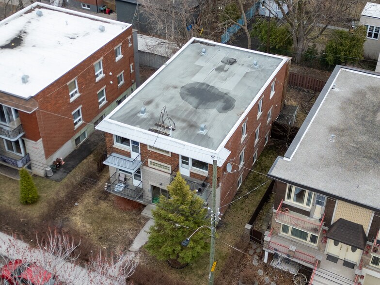 8570 Rue De Grosbois, Montréal, QC à vendre - Photo du bâtiment - Image 3 de 3