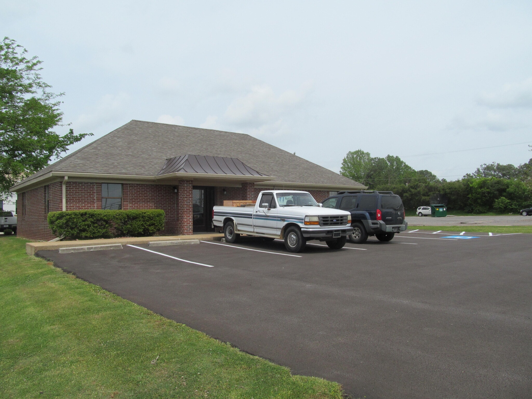 212 Goodman Rd E, Southaven, MS for lease Primary Photo- Image 1 of 10