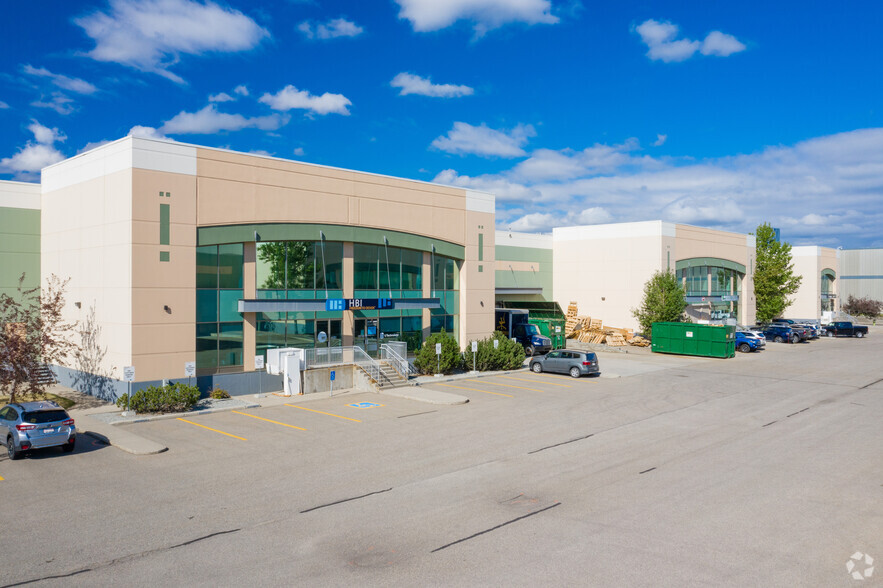 2600 Portland St SE, Calgary, AB for lease - Primary Photo - Image 1 of 2