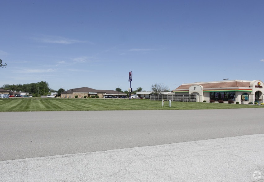 16th St, Moline, IL for sale - Primary Photo - Image 1 of 3