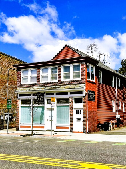 730-732 Broadway, Kingston, NY for sale - Building Photo - Image 1 of 28