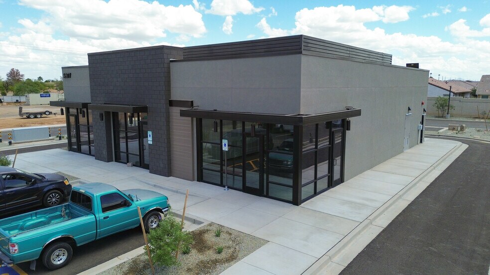 5977 91st Ave, Glendale, AZ à vendre - Photo du bâtiment - Image 1 de 2