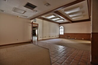 5431 E Silver Springs Blvd, Silver Springs, FL for lease Interior Photo- Image 1 of 25