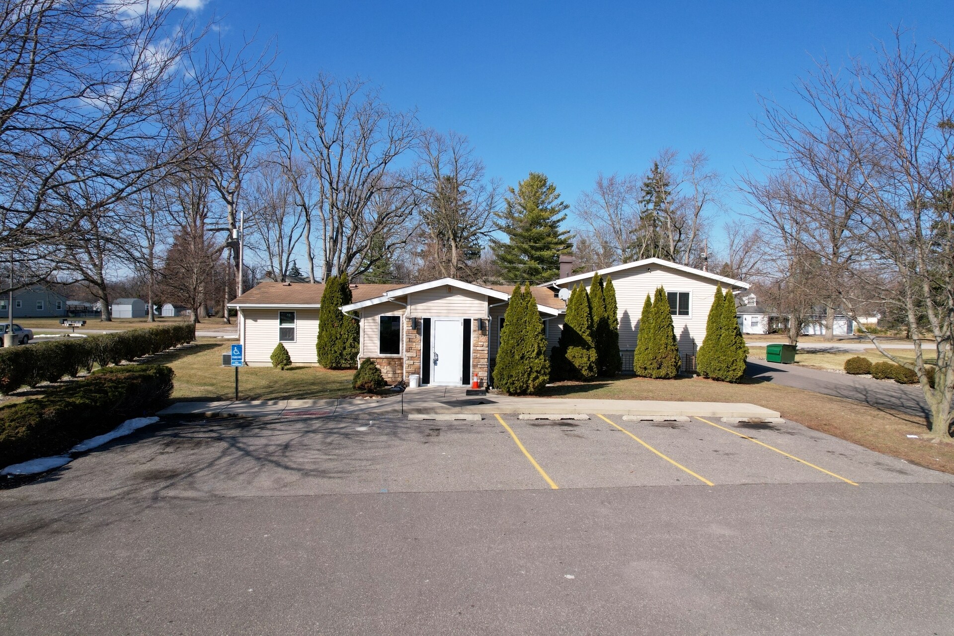 5107 N Bend Dr, Fort Wayne, IN à louer Photo principale- Image 1 de 4