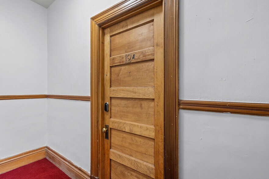 2150 Rue Tupper, Montréal, QC à vendre - Photo du bâtiment - Image 3 de 8
