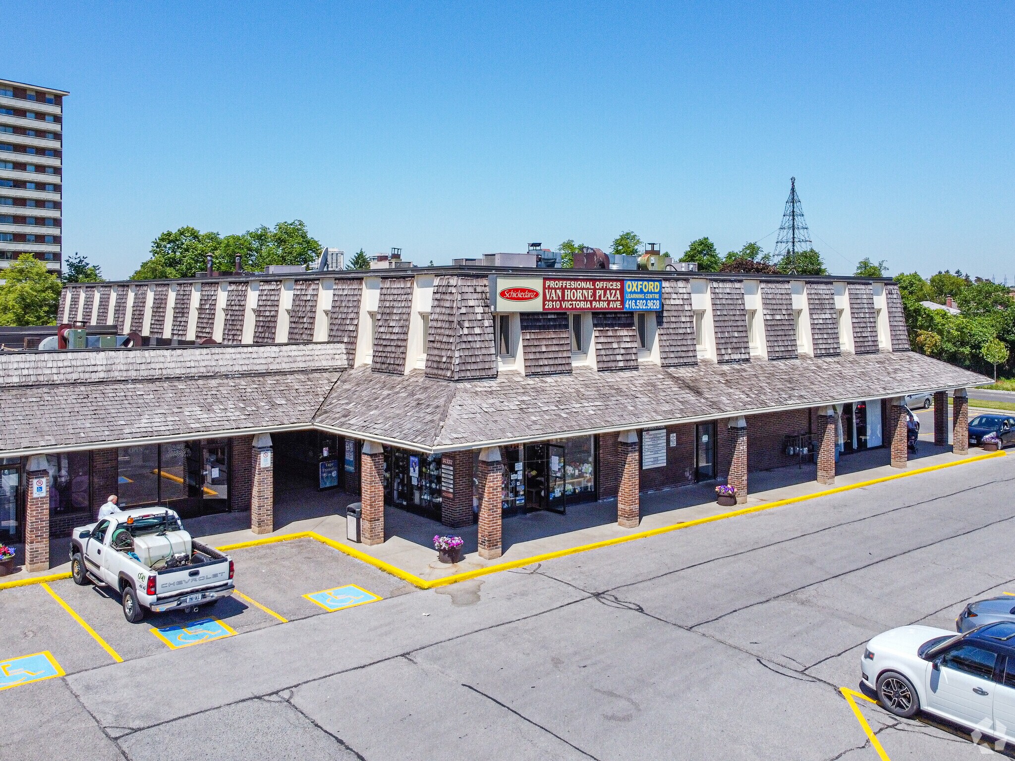 2806-2824 Victoria Park Av, Toronto, ON for lease Primary Photo- Image 1 of 3