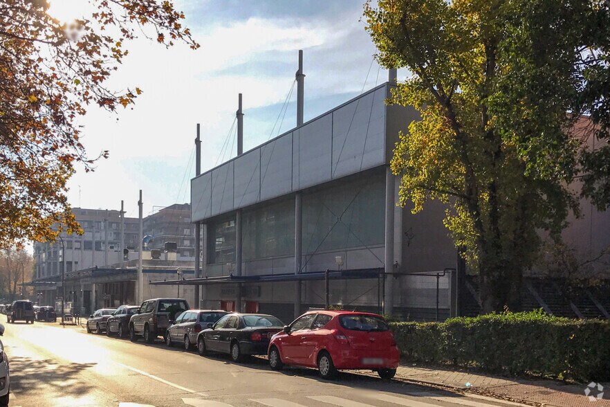 Commerce de détail dans Móstoles, Madrid à vendre - Photo du bâtiment - Image 3 de 3