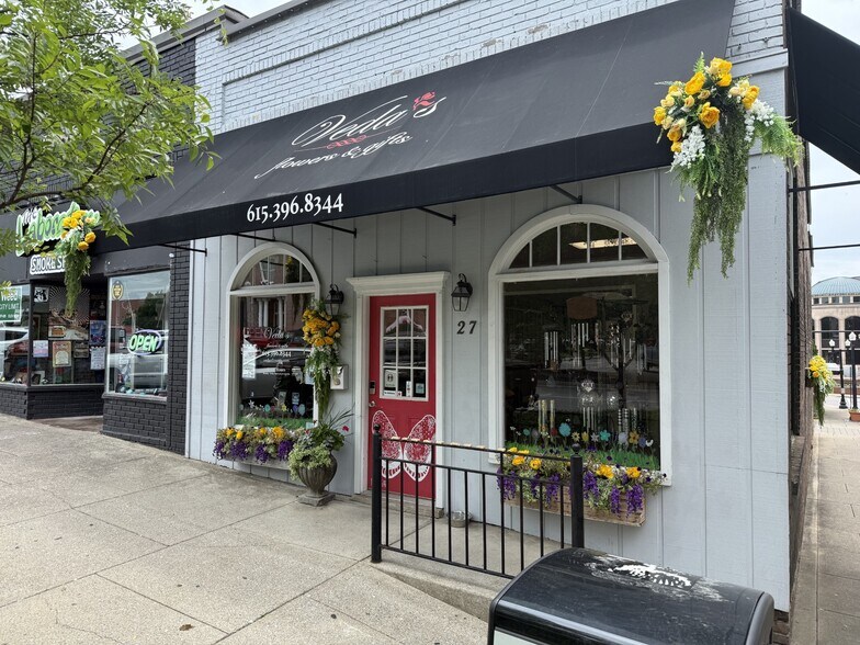 27 S Public Square, Murfreesboro, TN à louer - Photo du bâtiment - Image 1 de 9