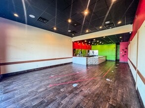 1808 W Lindsey St, Norman, OK for lease Interior Photo- Image 2 of 5