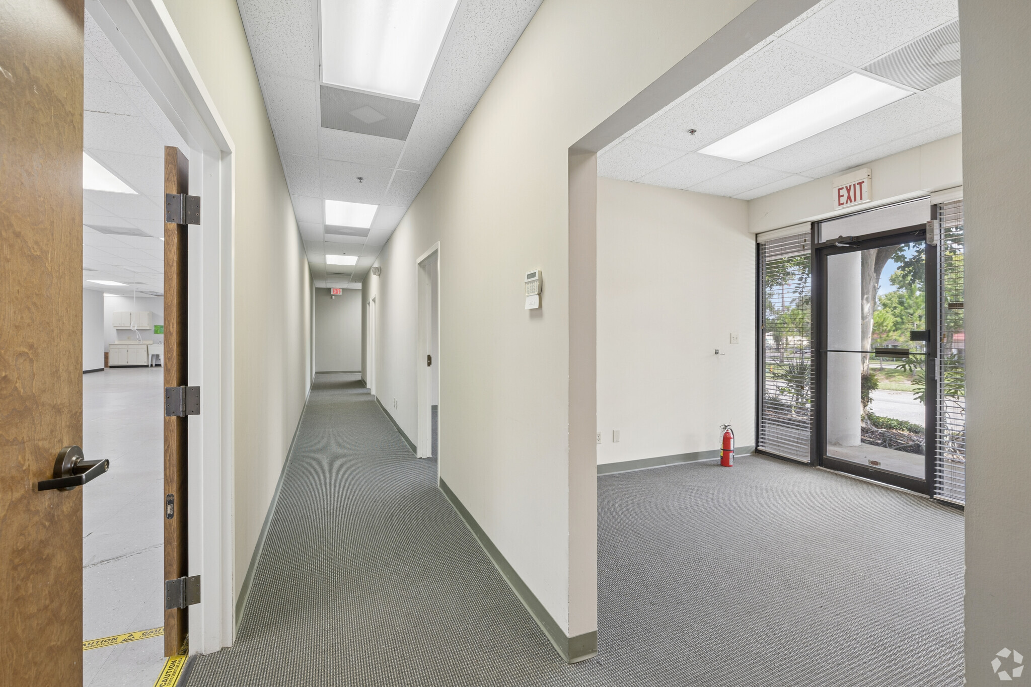 528 Northlake Blvd, Altamonte Springs, FL à louer Photo intérieure- Image 1 de 3