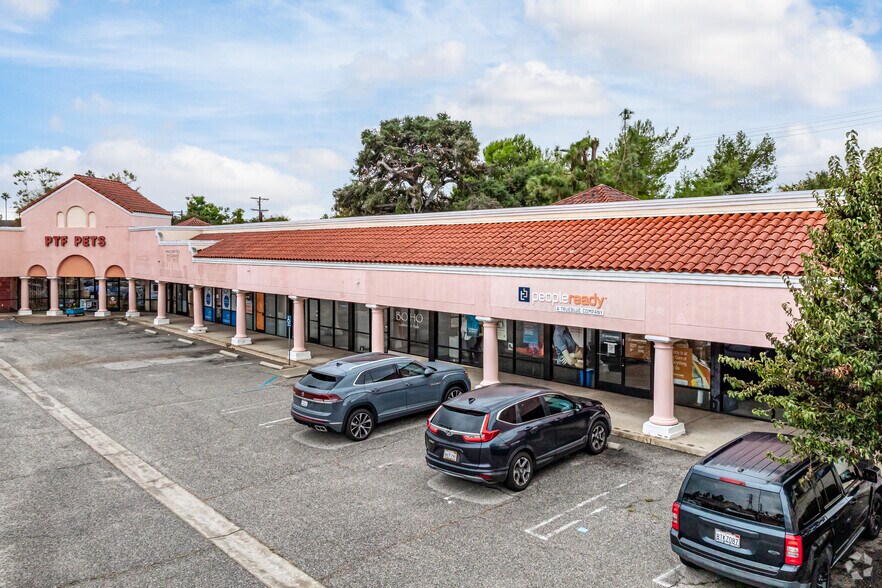 2982 E Colorado Blvd, Pasadena, CA à vendre - Photo du bâtiment - Image 2 de 5