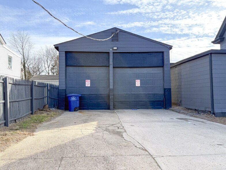 200 Cooper St, Beverly, NJ à vendre - Photo du bâtiment - Image 2 de 12