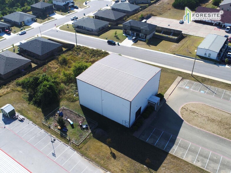 325 Indian Trl, Harker Heights, TX for sale - Primary Photo - Image 1 of 12