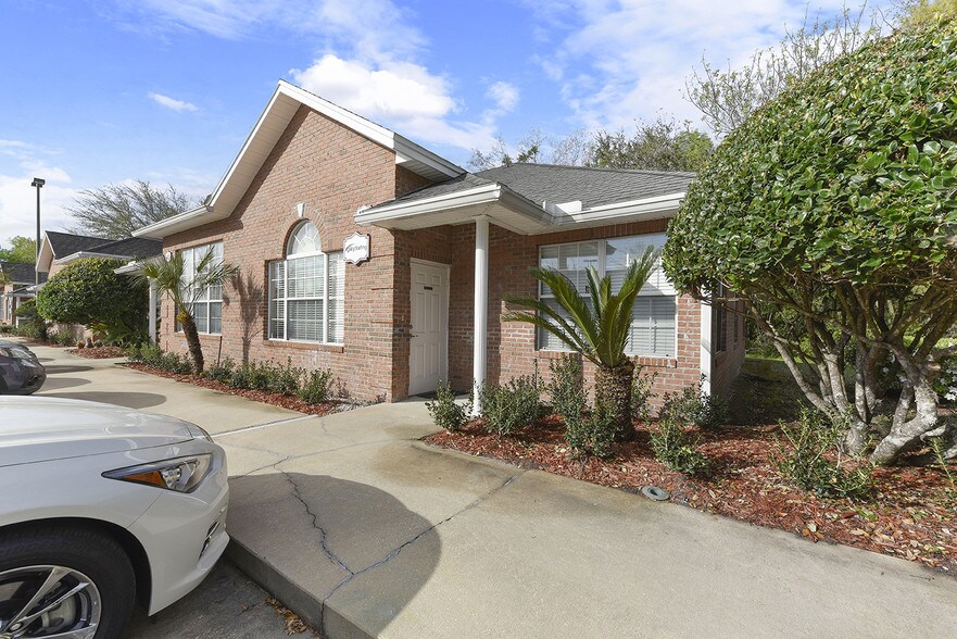 6817 Southpoint Pky, Jacksonville, FL à louer - Photo du bâtiment - Image 2 de 4