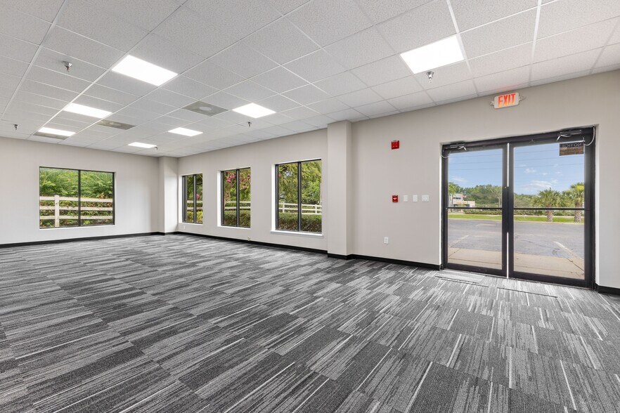 14748 W Colonial Dr, Winter Garden, FL à vendre - Photo intérieure - Image 3 de 10