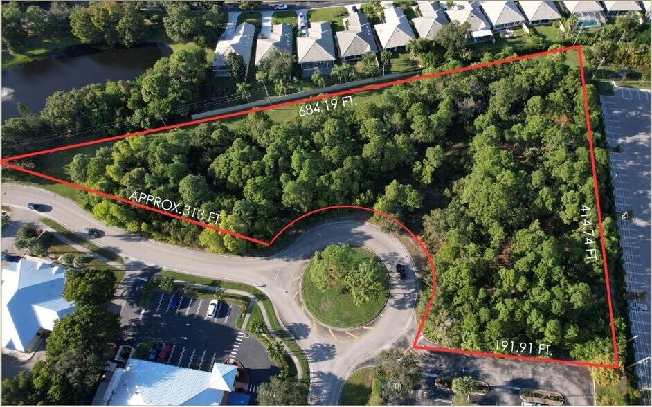 155 NW Central Park Plz, Port Saint Lucie, FL à vendre - Photo du bâtiment - Image 2 de 7