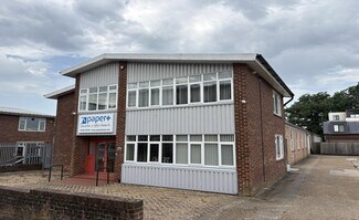 Plus de détails pour 67 Victoria Rd, Burgess Hill - Industriel à louer
