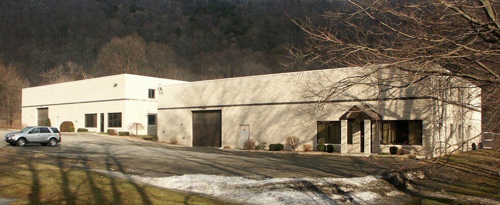 38 Route 9, Fishkill, NY à louer - Photo du bâtiment - Image 2 de 5