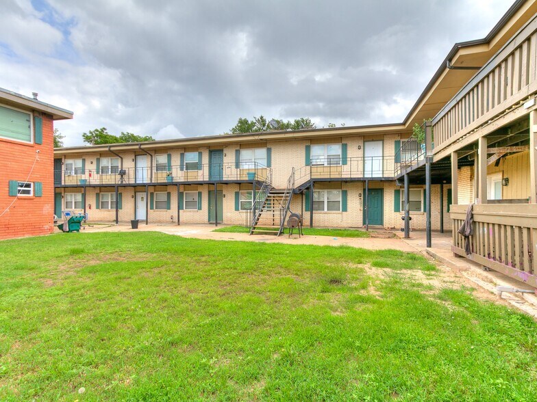 1731 NW 32nd St, Oklahoma City, OK à vendre - Photo du bâtiment - Image 2 de 49