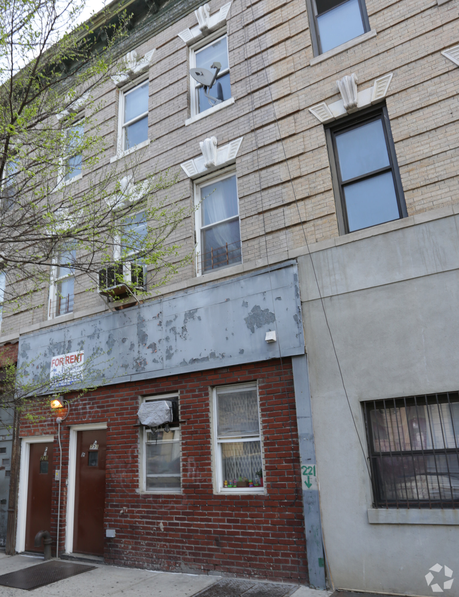 Retail in Brooklyn, NY for sale Primary Photo- Image 1 of 1