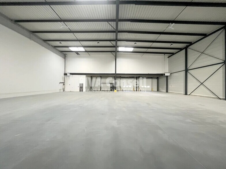 Flex in SAINT-OUEN-L'AUMONE for lease - Interior Photo - Image 2 of 13