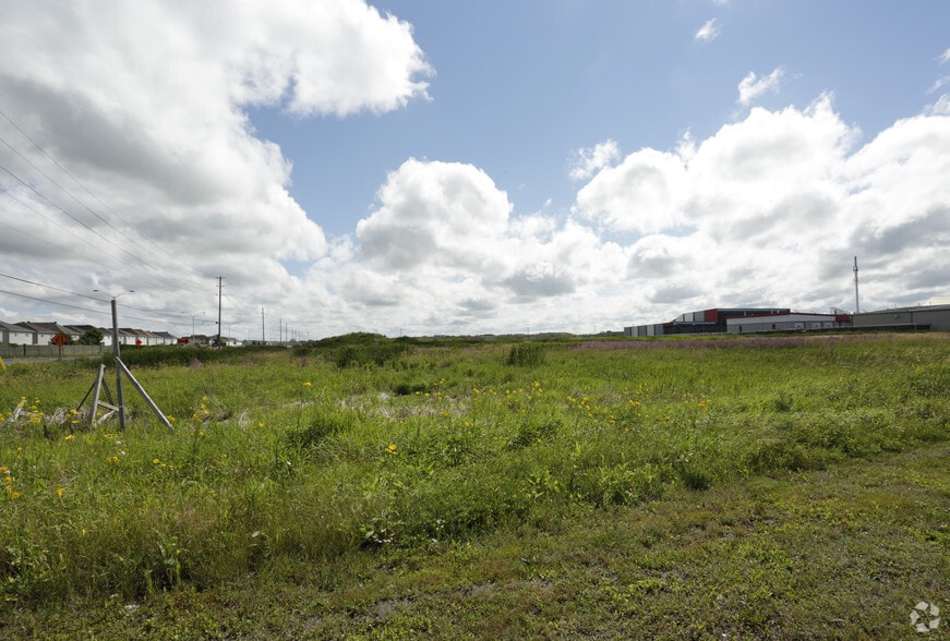 2075 Trim Rd, Ottawa, ON for sale - Primary Photo - Image 1 of 1