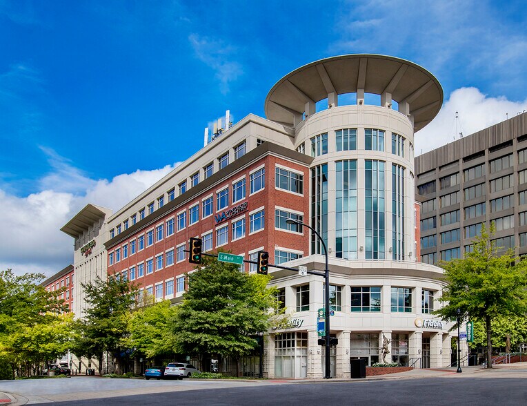 40 W Broad St, Greenville, SC à louer - Photo du bâtiment - Image 1 de 3