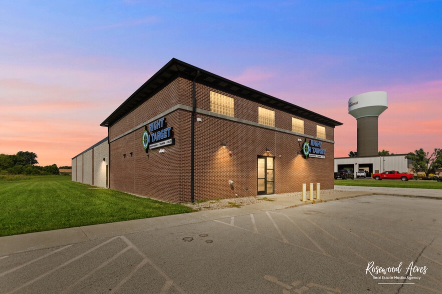 233 Mooney Dr, Bourbonnais, IL for sale - Building Photo - Image 1 of 27