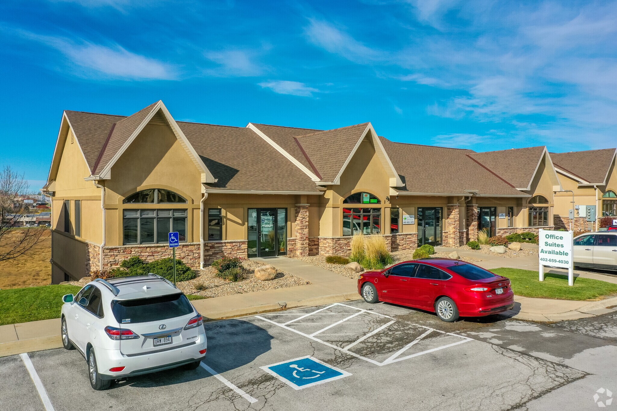3606-3614 N 163rd Plz, Omaha, NE for lease Building Photo- Image 1 of 18