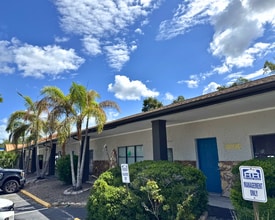 4211 E Busch Blvd, Tampa, FL à louer Photo du bâtiment- Image 1 de 7