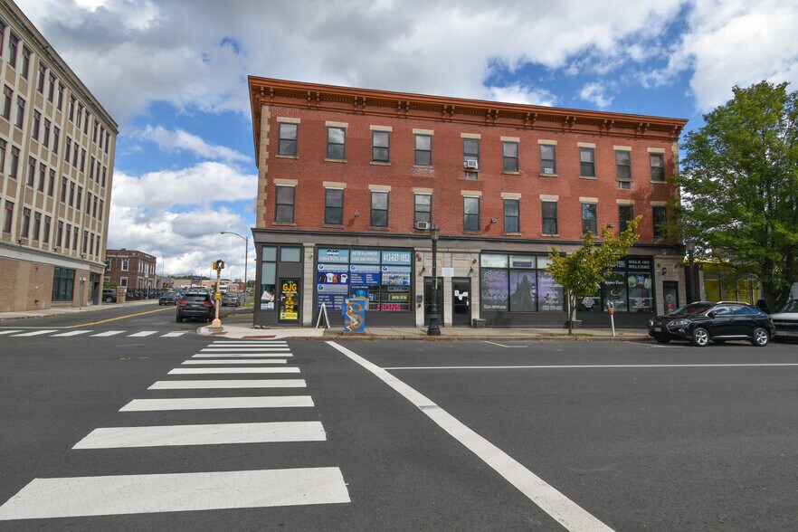 181-187 Chestnut St, Springfield, MA à louer - Photo du bâtiment - Image 3 de 13