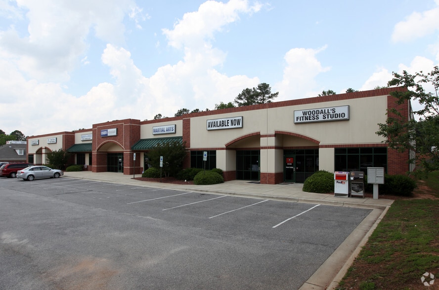 34 Oleander Dr, Clayton, NC for lease - Primary Photo - Image 1 of 4