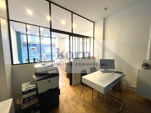 Retail in Paris for lease - Interior Photo - Image 3 of 5