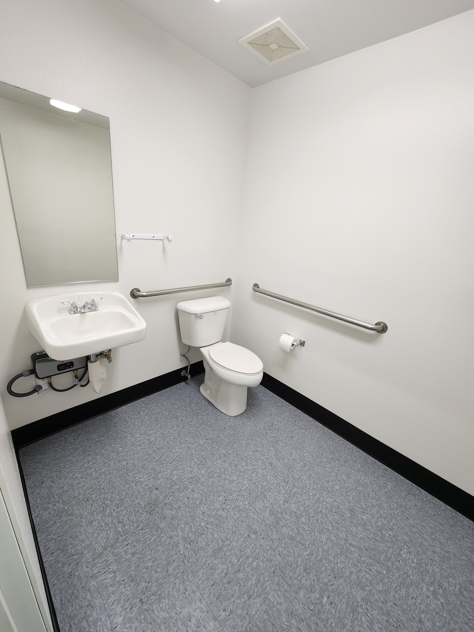 2150 Kiowa Blvd N, Lake Havasu City, AZ à louer Photo intérieure- Image 1 de 9