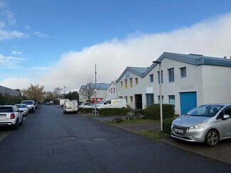 Plus de détails pour Bureau, Local d'activités à louer