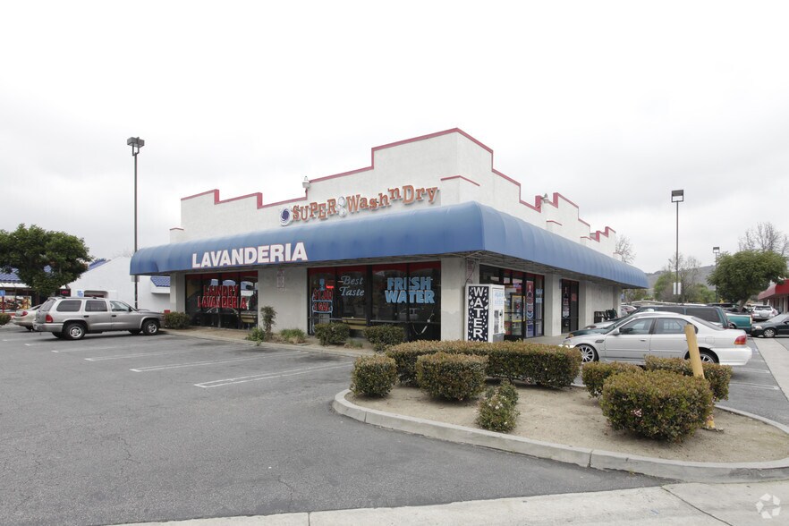 690 Fairplex Dr, Pomona, CA for sale - Primary Photo - Image 1 of 3