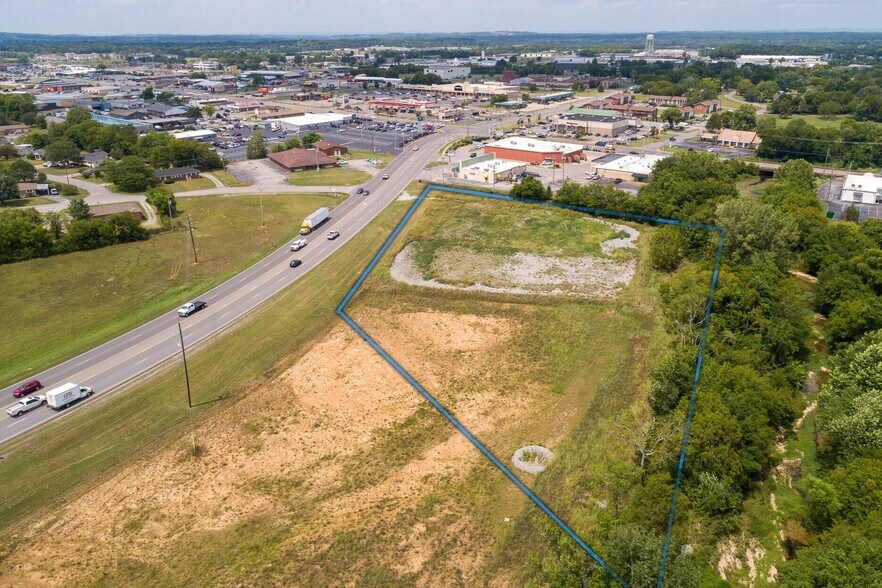121 Hartmann Dr, Lebanon, TN à vendre - Photo du bâtiment - Image 2 de 4