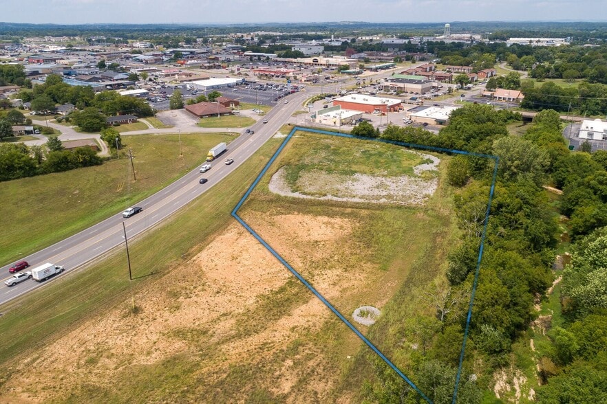 121 Hartmann Dr, Lebanon, TN à vendre - Photo du bâtiment - Image 2 de 4