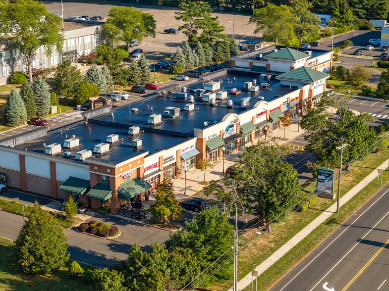 482-496 S Broad St, Meriden, CT à vendre - Photo du bâtiment - Image 2 de 2