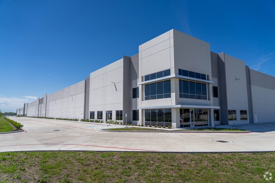 13930 Journey Rd, Houston, TX for lease - Building Photo - Image 1 of 34