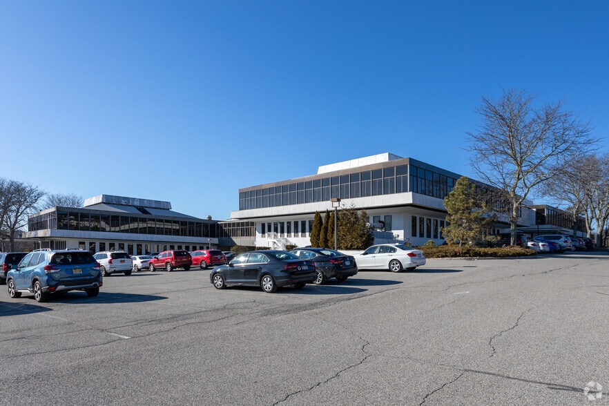 400 Columbus Ave, Valhalla, NY à louer - Photo du bâtiment - Image 2 de 5