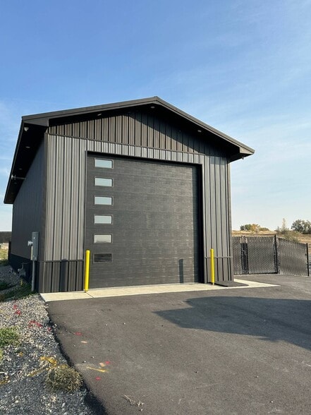 6903 Backcountry Ave, Billings, MT for lease - Building Photo - Image 2 of 33
