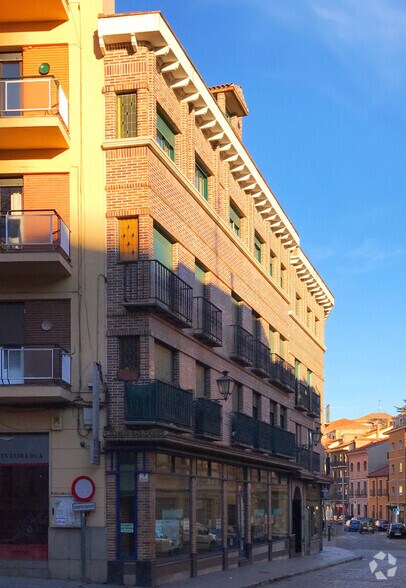 Commerce de détail dans Segovia, Segovia à louer - Photo du bâtiment - Image 2 de 2