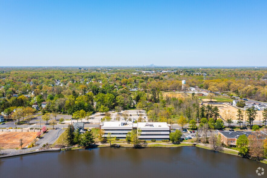 20 E Clementon Rd, Gibbsboro, NJ à louer - Aérien - Image 2 de 13