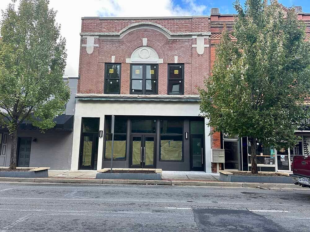 253 E Main St, Johnson City, TN à louer Photo du bâtiment- Image 1 de 2