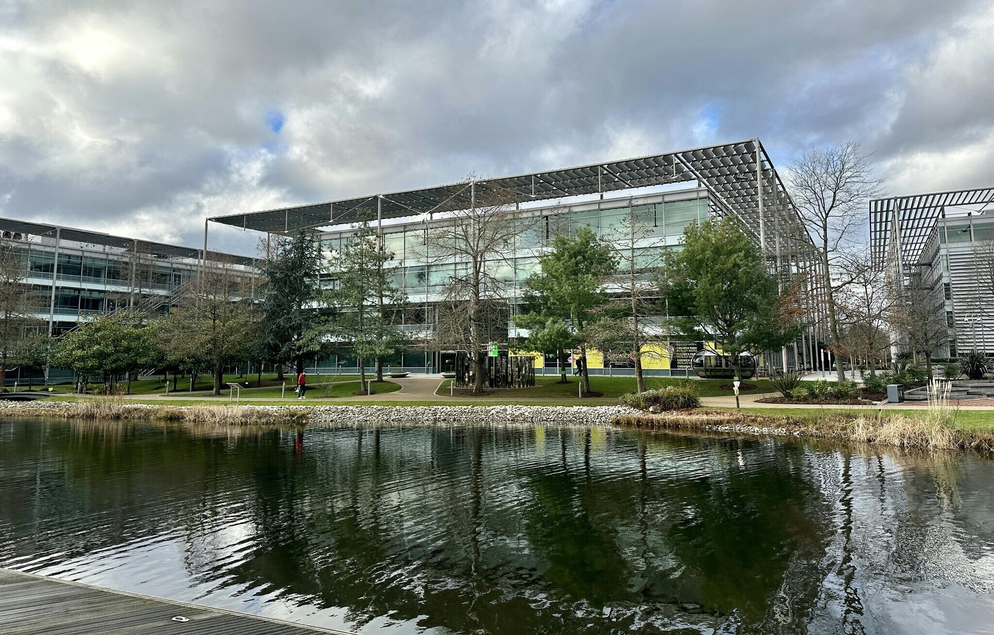 566 Chiswick High Rd, London for lease Building Photo- Image 1 of 8