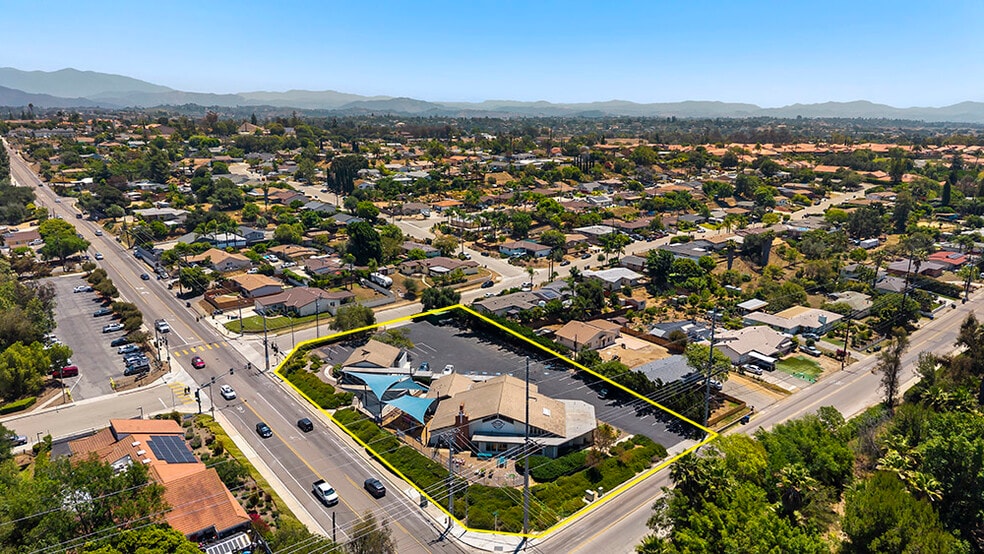 1109 E Fallbrook St, Fallbrook, CA for sale - Aerial - Image 2 of 18